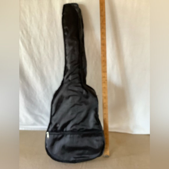 Child’s first Acoustic guitar. Beautiful wood. - Picture 5 of 7